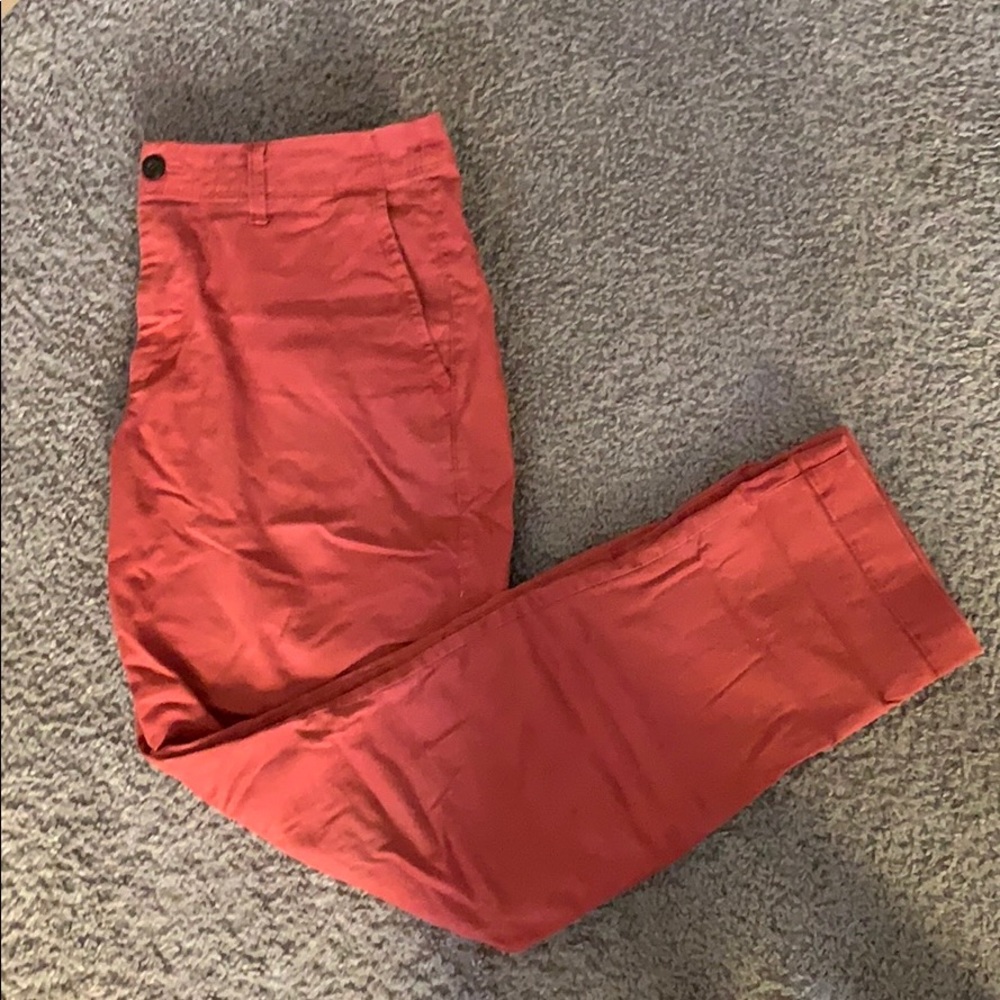 GAP Men’s casual red chinos in 34x30